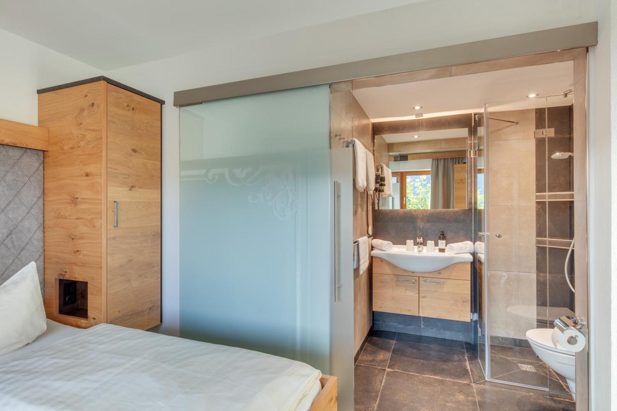 Apparthotel Talhof, Restaurant, Pool Und Spa オーバーアウ エクステリア 写真