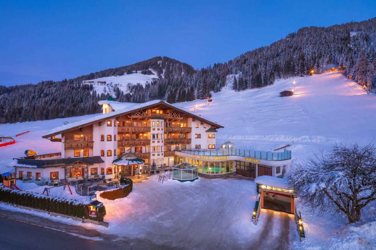 Apparthotel Talhof, Restaurant, Pool Und Spa オーバーアウ エクステリア 写真
